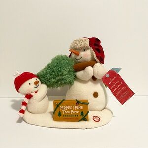 Hallmark Perfect Pine Tree Farm Jingle Pals Singing Snowman w Tag 2014 Christmas